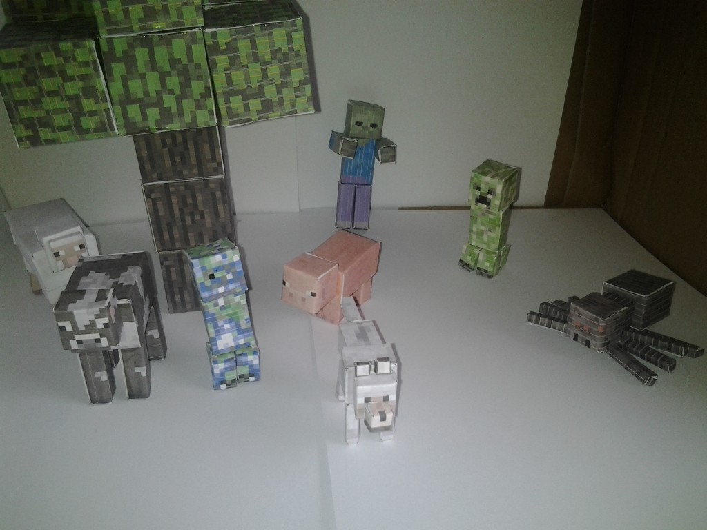 Minecraft papercraft scene, creeper and charged creeper 